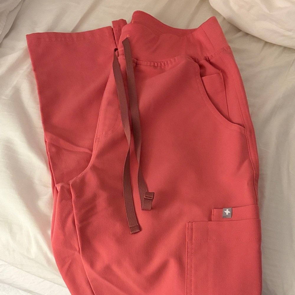 Figs Coral Women's Pants